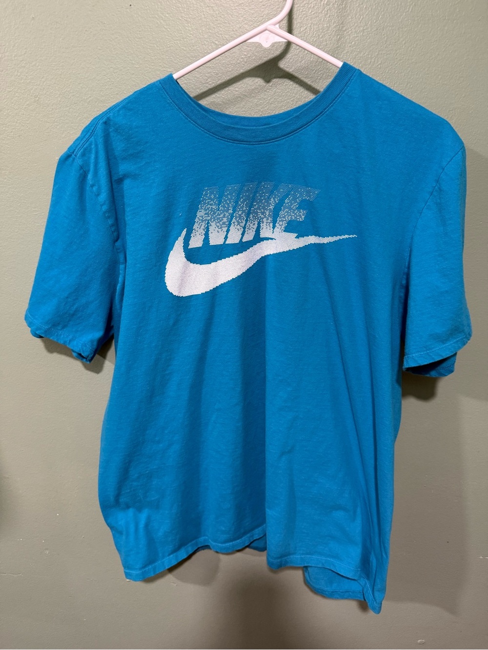 Nike Men’s blue Crewneck T-Shirt with White Swoosh